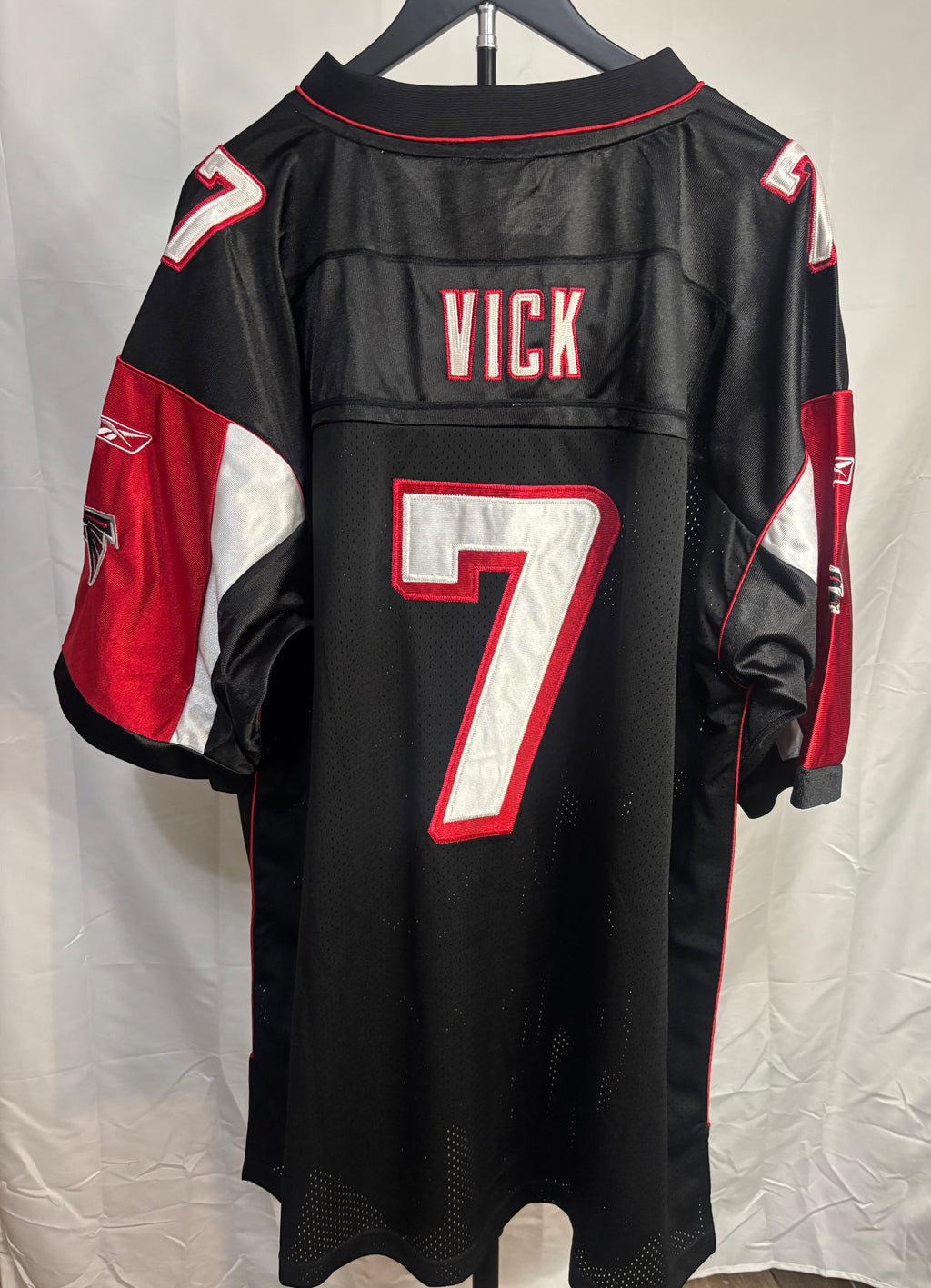 Men's Reebok Vick Jersey - Size 56 (3X)